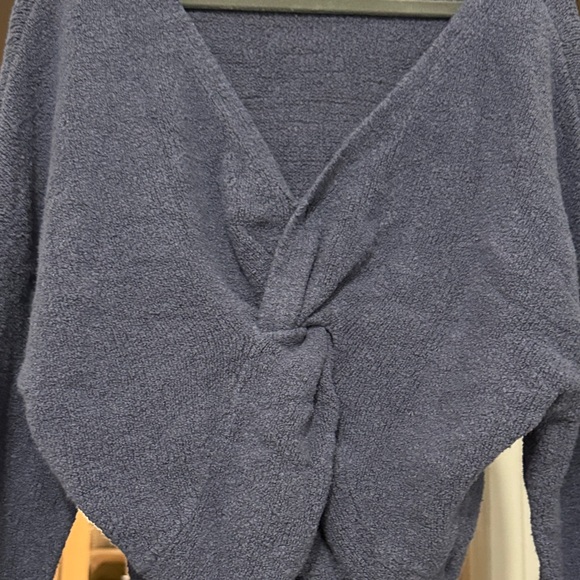 Cozy Blue Knotted Sweater - Picture 2 of 3